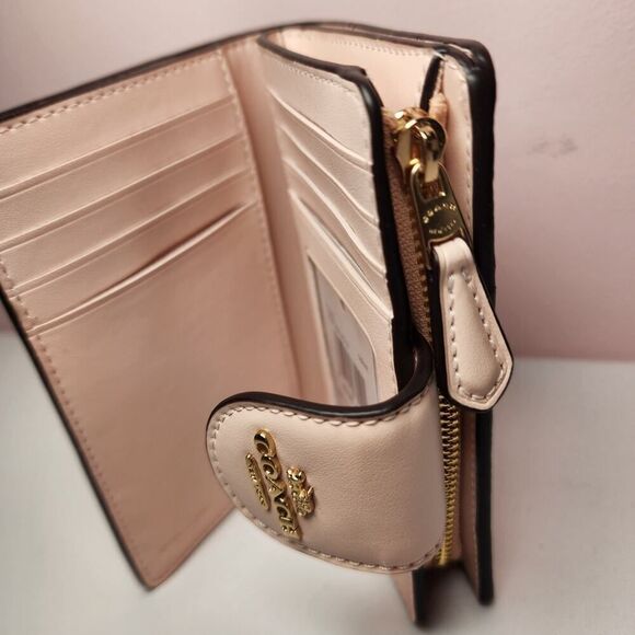 NWT Coach CZ343 Medium Corner Zip Wallet Rosette Floral Pink Canvas Compact - Picture 4 of 4